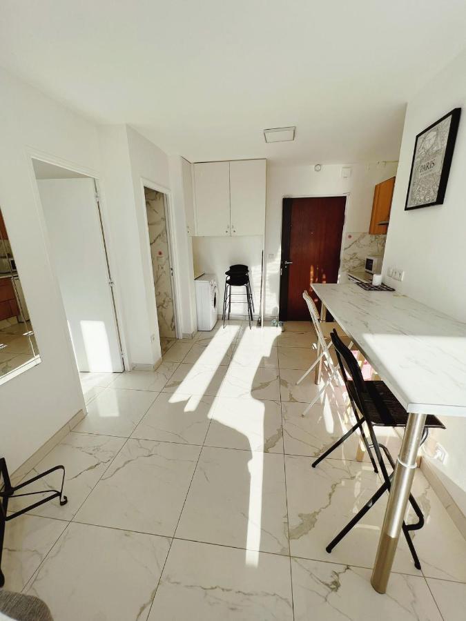 Apartment Near Subway And Supermarket Paříž Exteriér fotografie